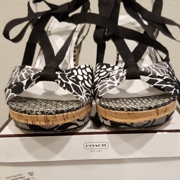 Coach "Rachel" Wedge sandals - Picture 3 of 8